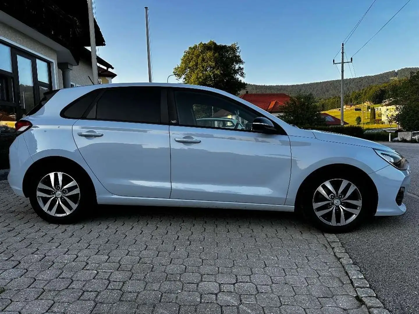 Hyundai i30 i30 1,4 MPI GO! GO! Blau - 2