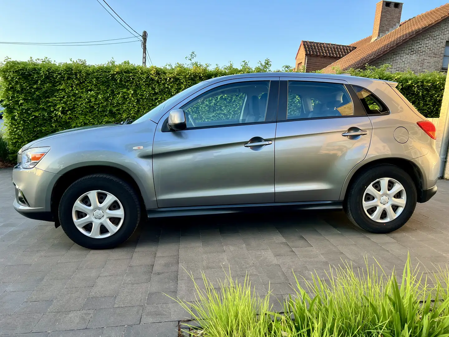 Mitsubishi ASX 1.6 2WD Grijs - 2