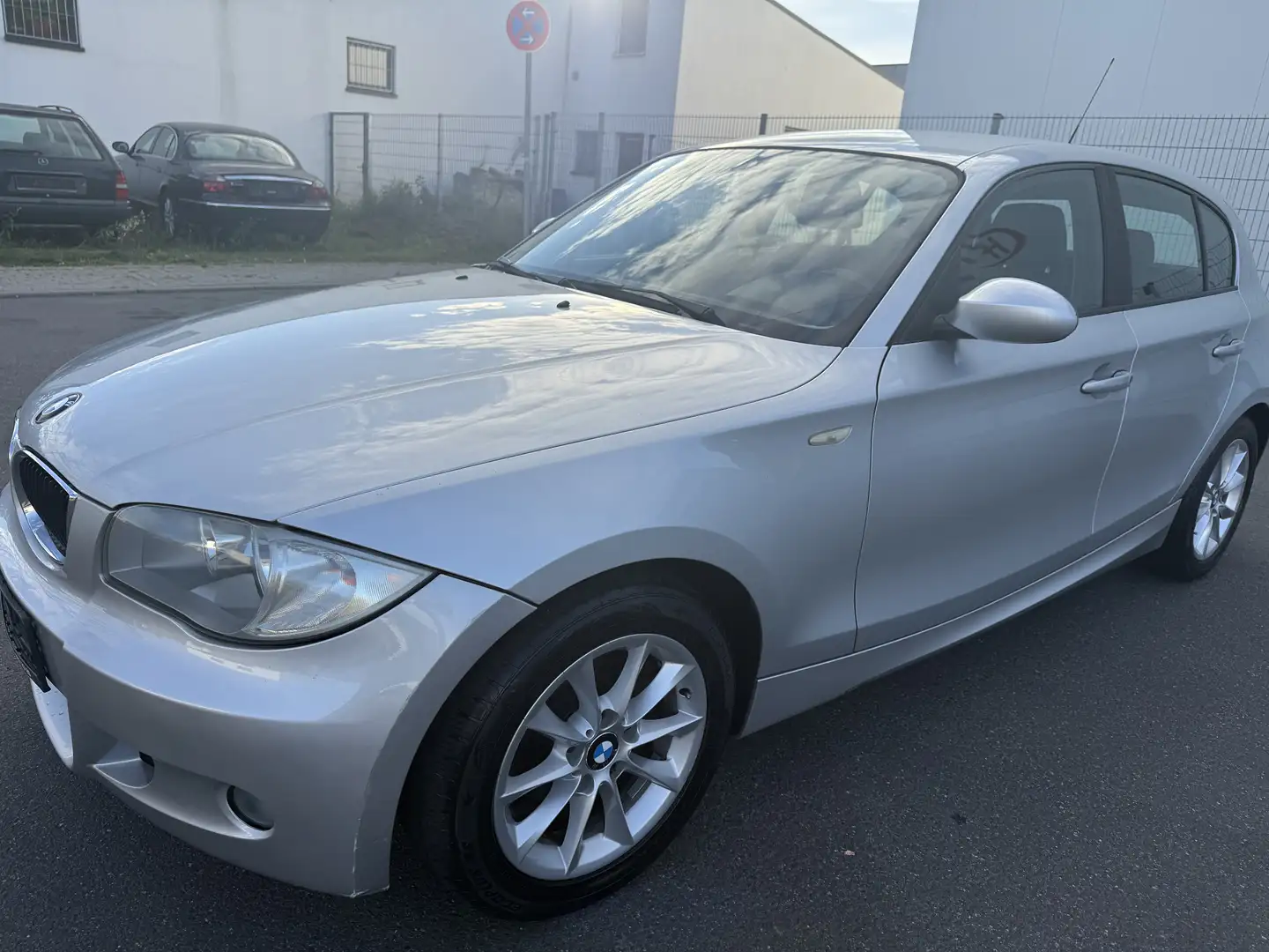BMW 118 118i Neue Steuerkette, Neue Inspektion Grau - 1