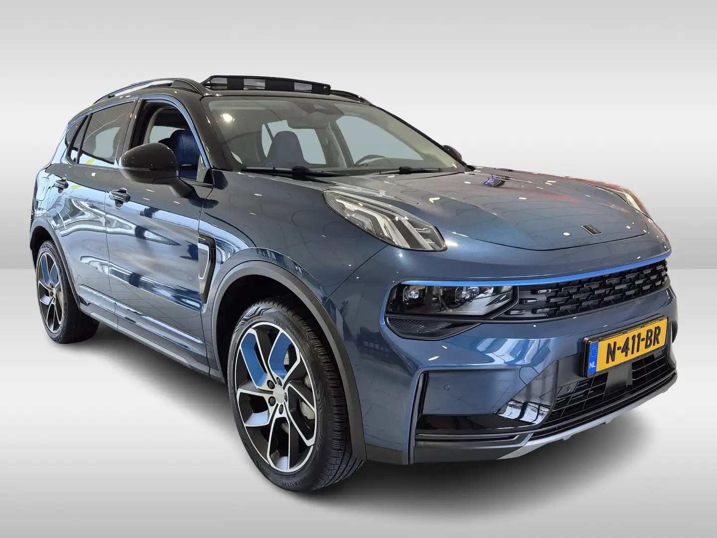 Lynk & Co 01 1.5 | Plug In Hybrid | Panoramisch Schuifdak | Nav Blau - 2