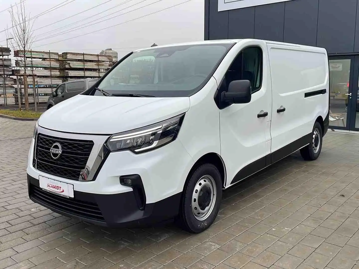 Nissan Primastar Kasten L2H1 3,0t Acenta Laderaumboden Weiß - 2