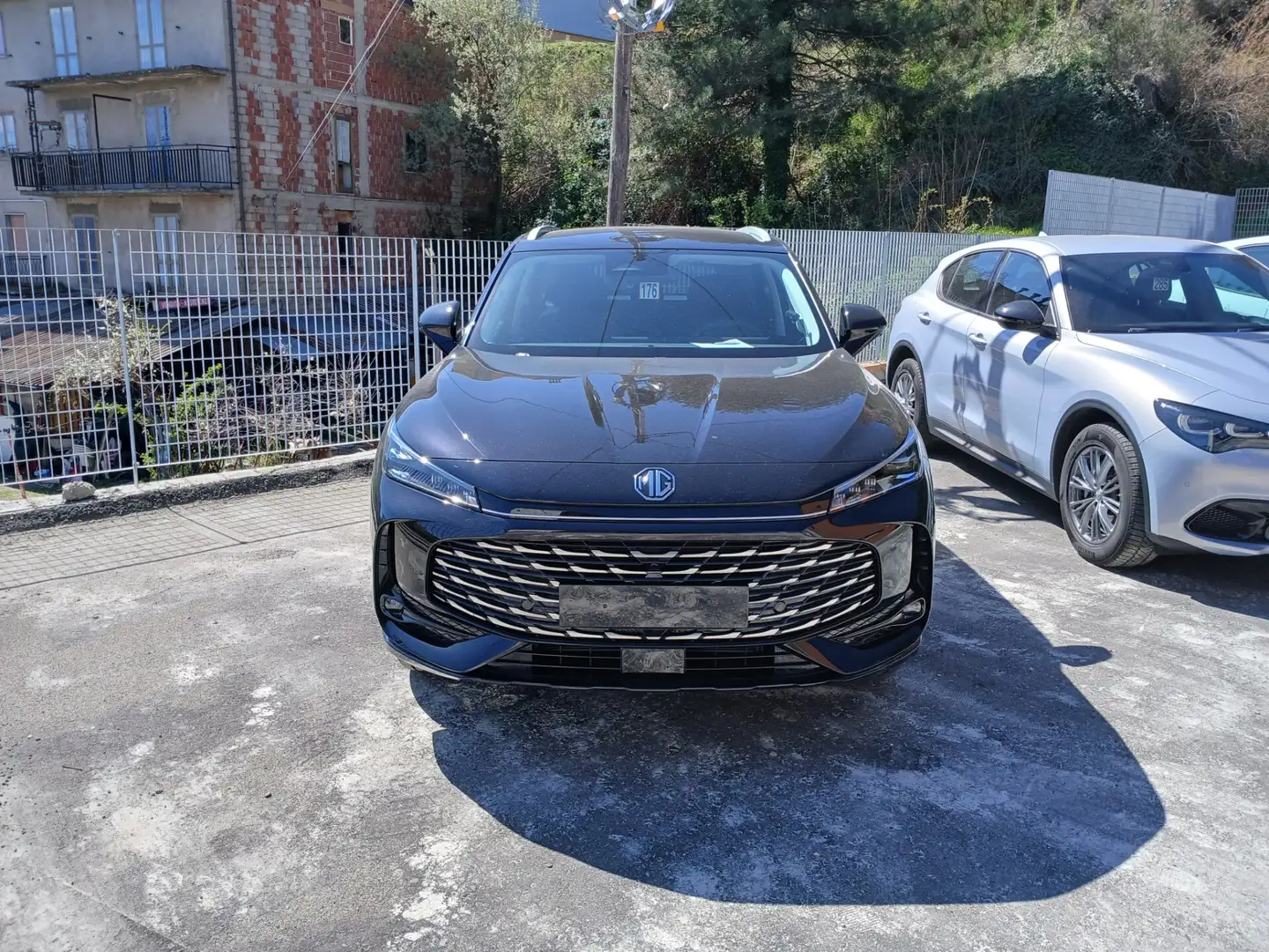 MG HS 1.5T-GDI Comfort Zwart - 1
