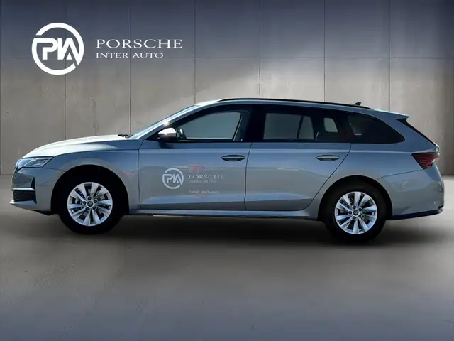 Skoda Octavia view 3