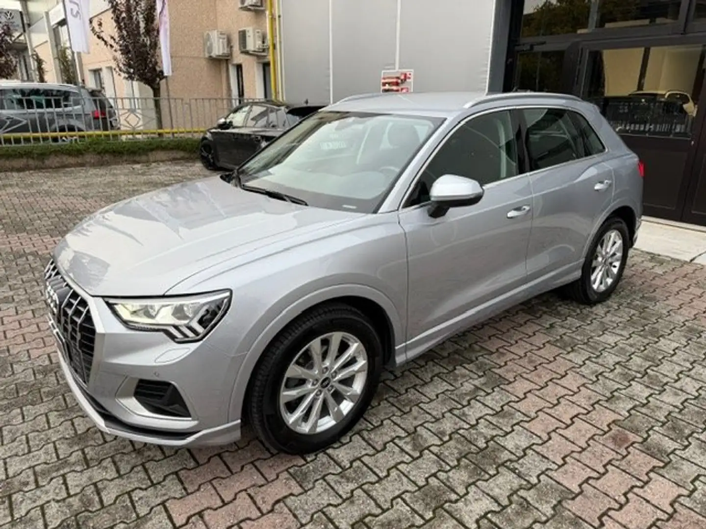 Audi Q3 Q3 Sportback 35 1.5 tfsi Business Plus s-tronic Zilver - 1