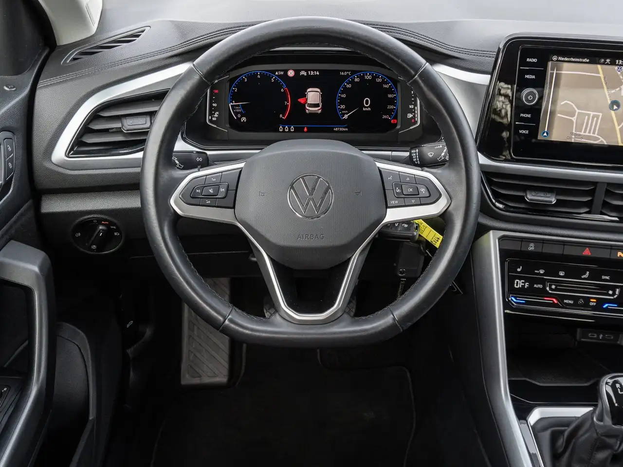 Volkswagen T-Roc 1.0 TSI DSG Life 11