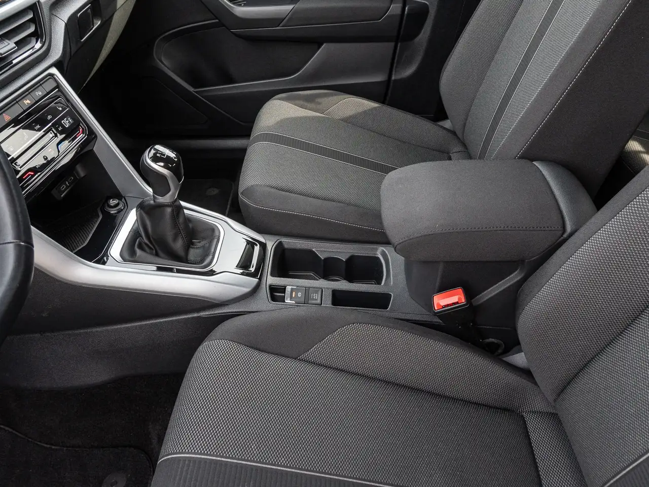 Volkswagen T-Roc 1.0 TSI DSG Life 14