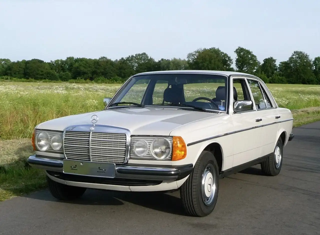 Mercedes-Benz 230 230 1981