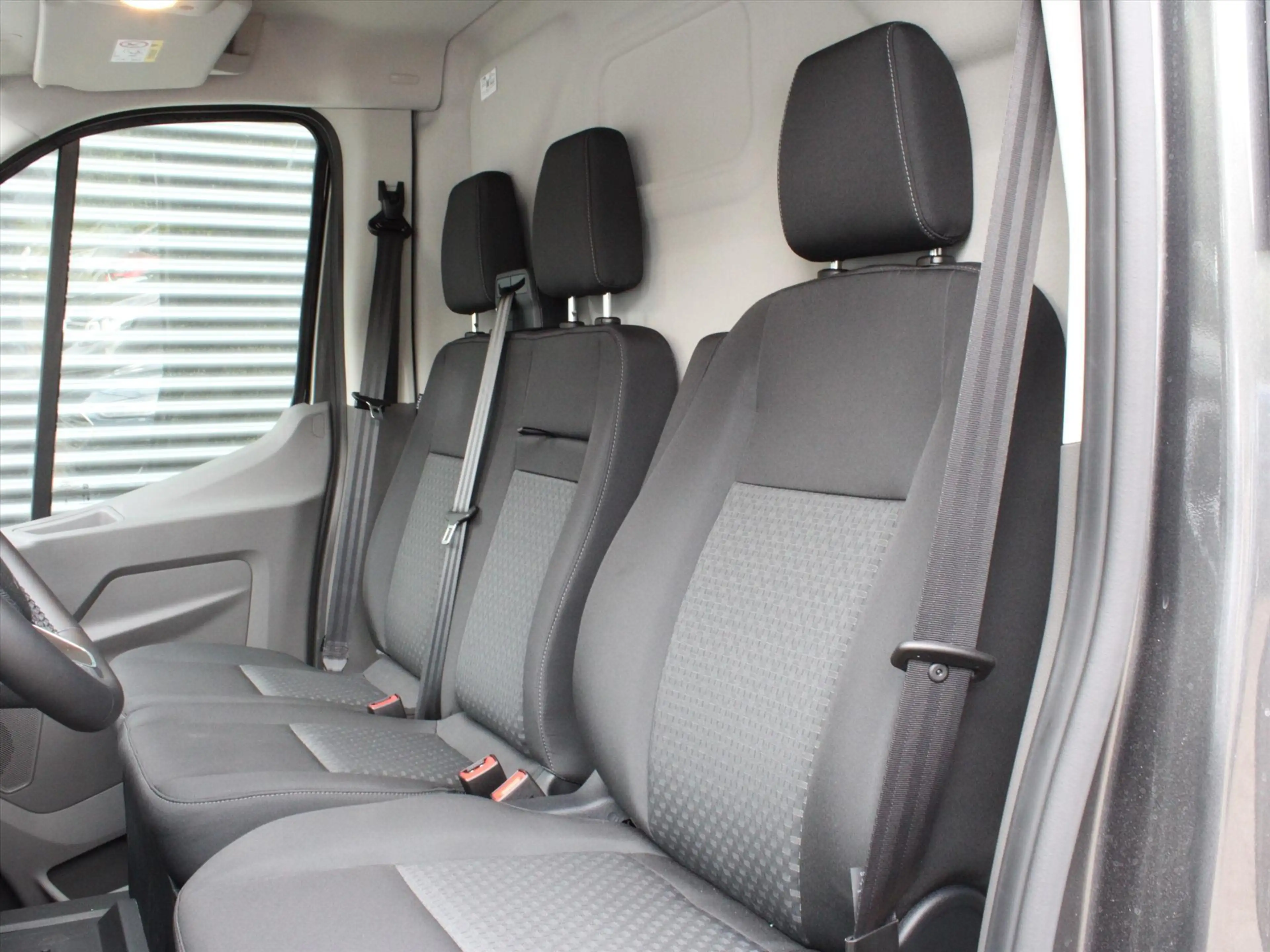 Ford E-Transit Trend GB 350 L2H2 68kWh 184pk RWD | Driver Assista — photo 15