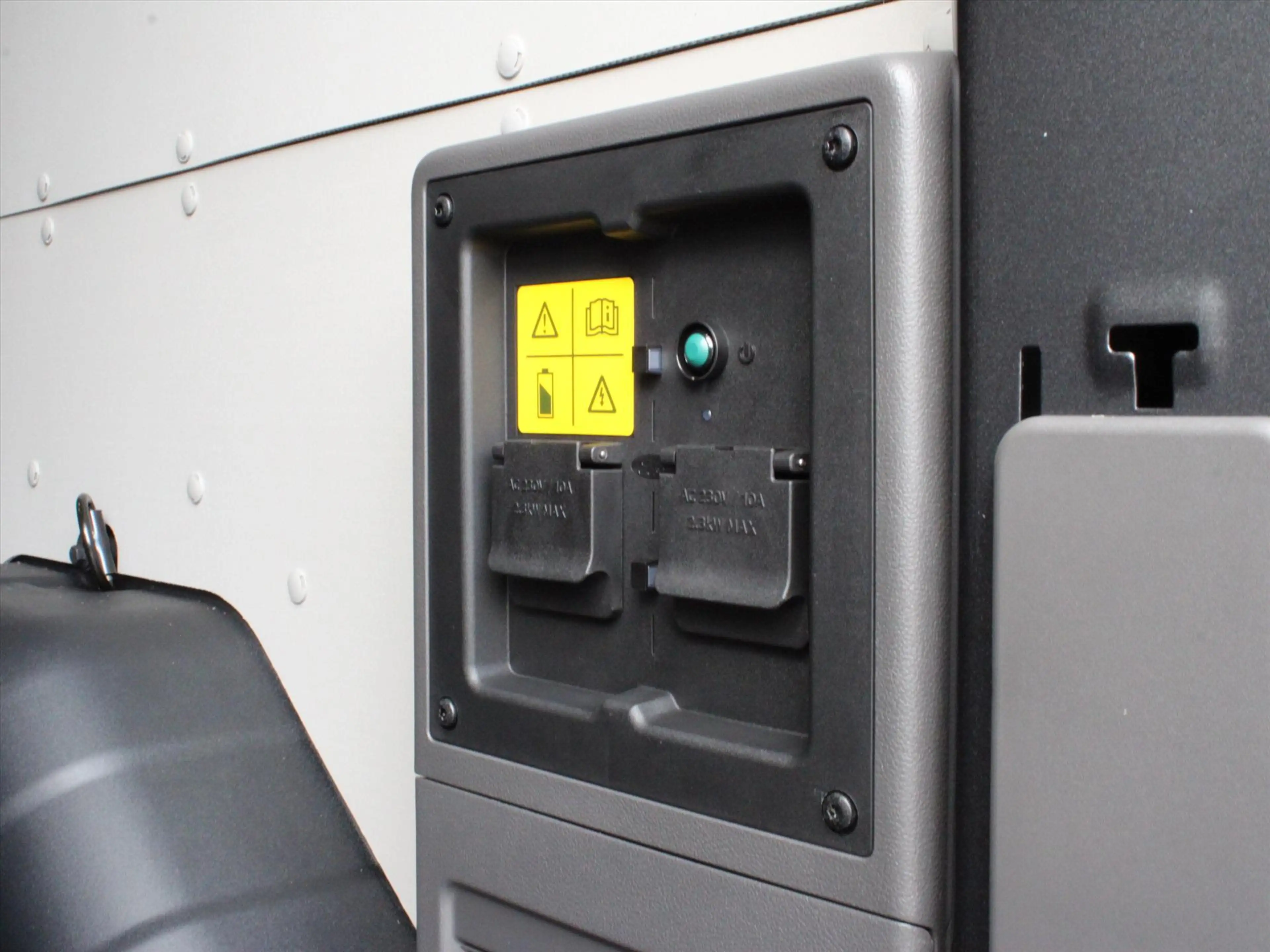 Ford E-Transit Trend GB 350 L2H2 68kWh 184pk RWD | Driver Assista — photo 9