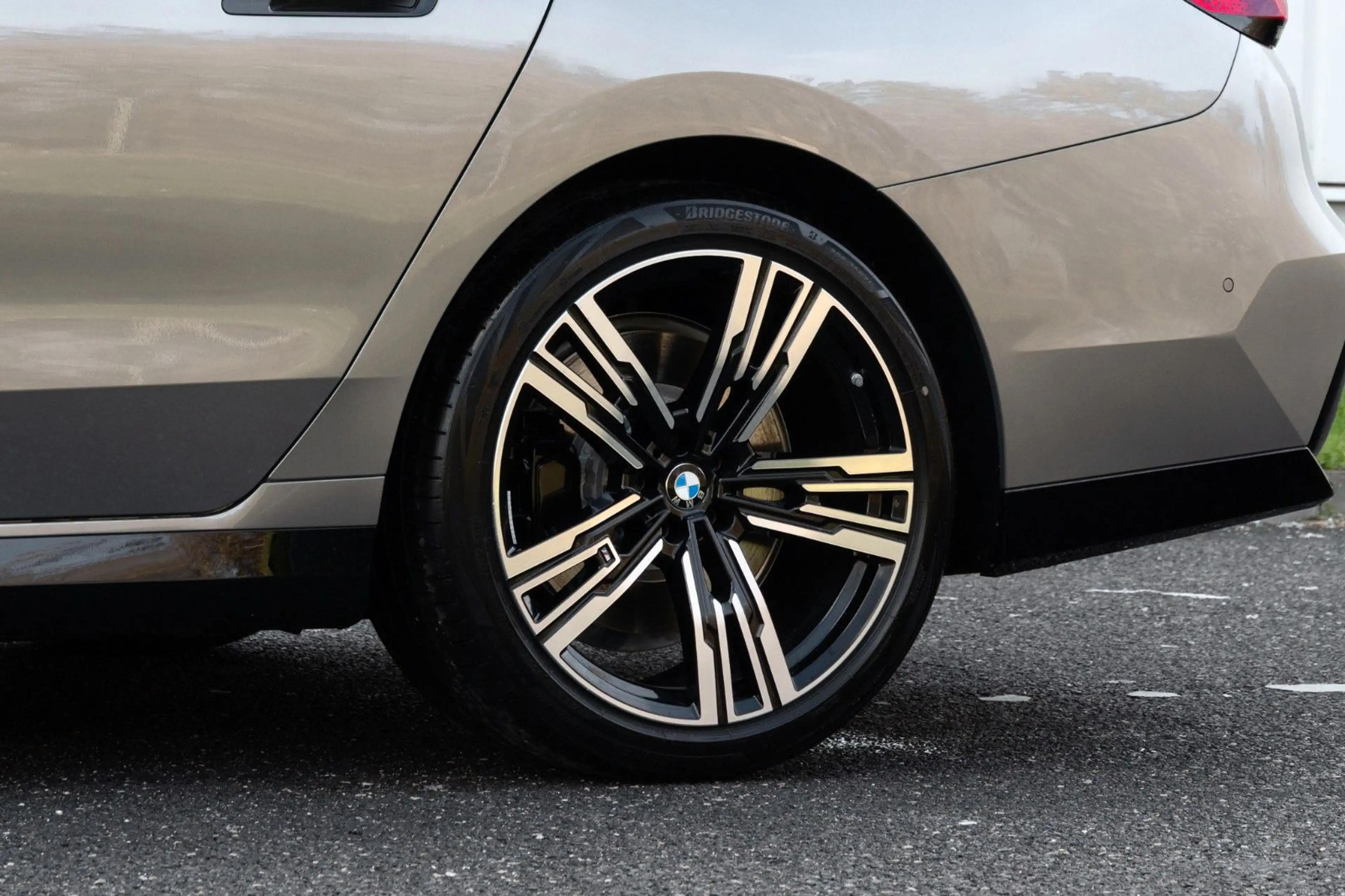 BMW 740 d M Sport.MASSAGE.SKY.B&W.SOFTC.INDIVID.5/100 — photo 10