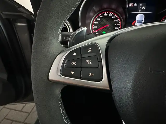 Mercedes-Benz C-Class view 16