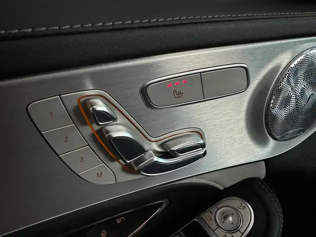 Mercedes-Benz C-Class view 19