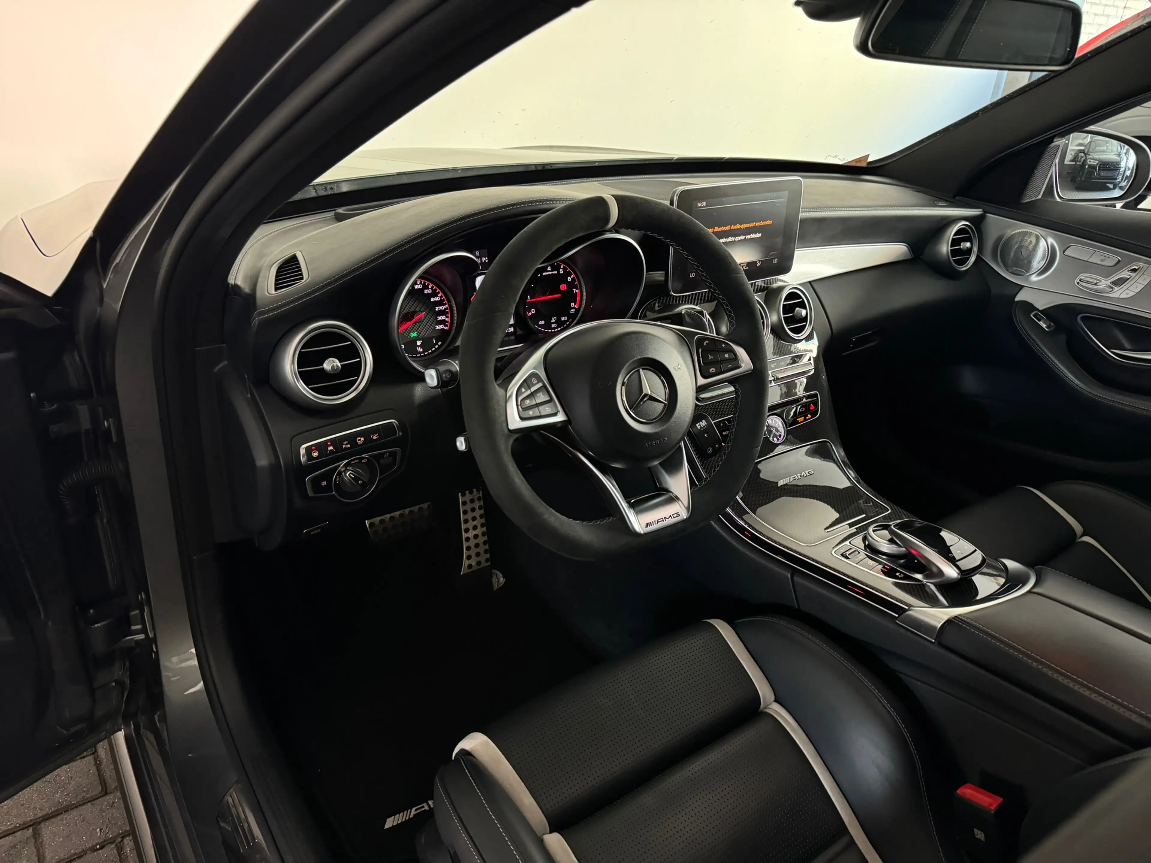 Mercedes-Benz C 63 AMG S Pano|Kuip|Ceramic|HuD|360Cam — photo 5