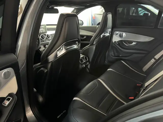 Mercedes-Benz C-Class view 29