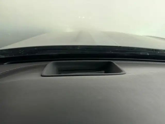 Mercedes-Benz C-Class view 17