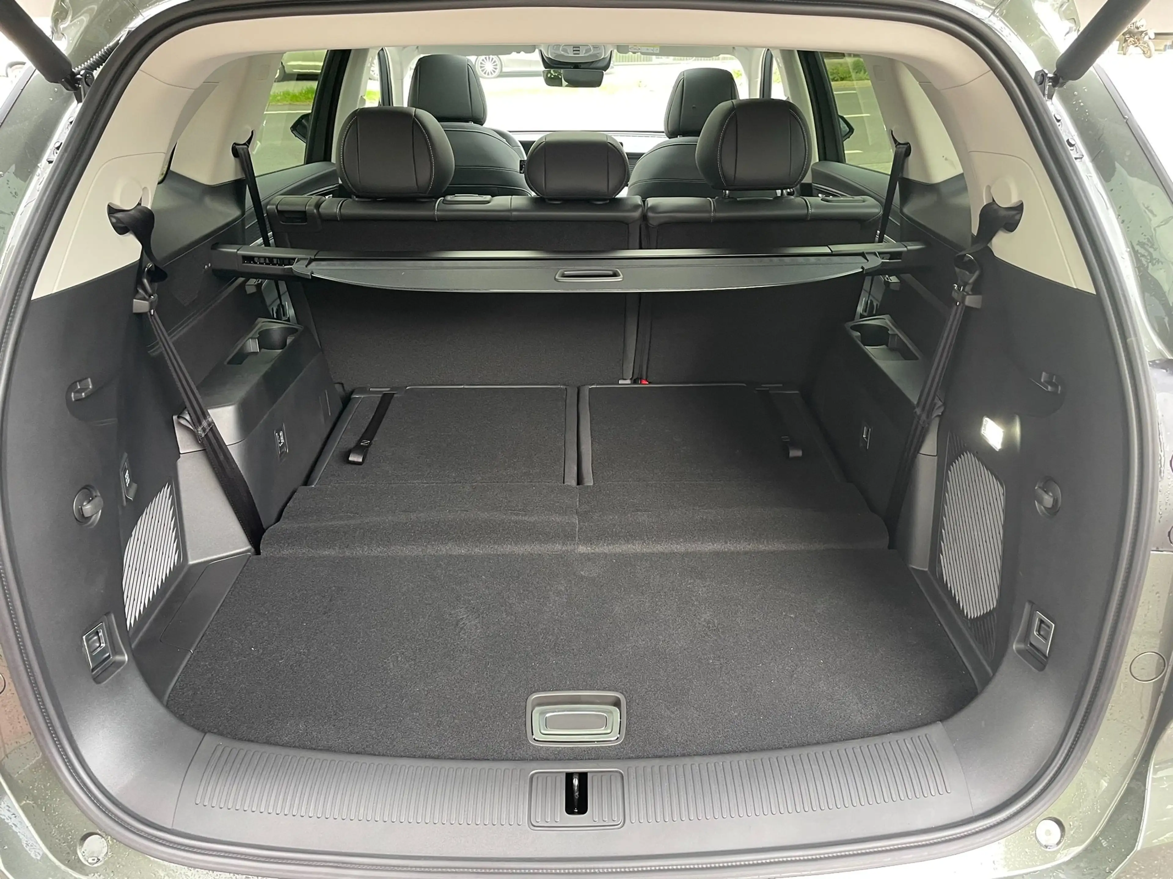 MG MGS9 PHEV Luxury 24,7kw Bose 7-Sitzer — photo 10