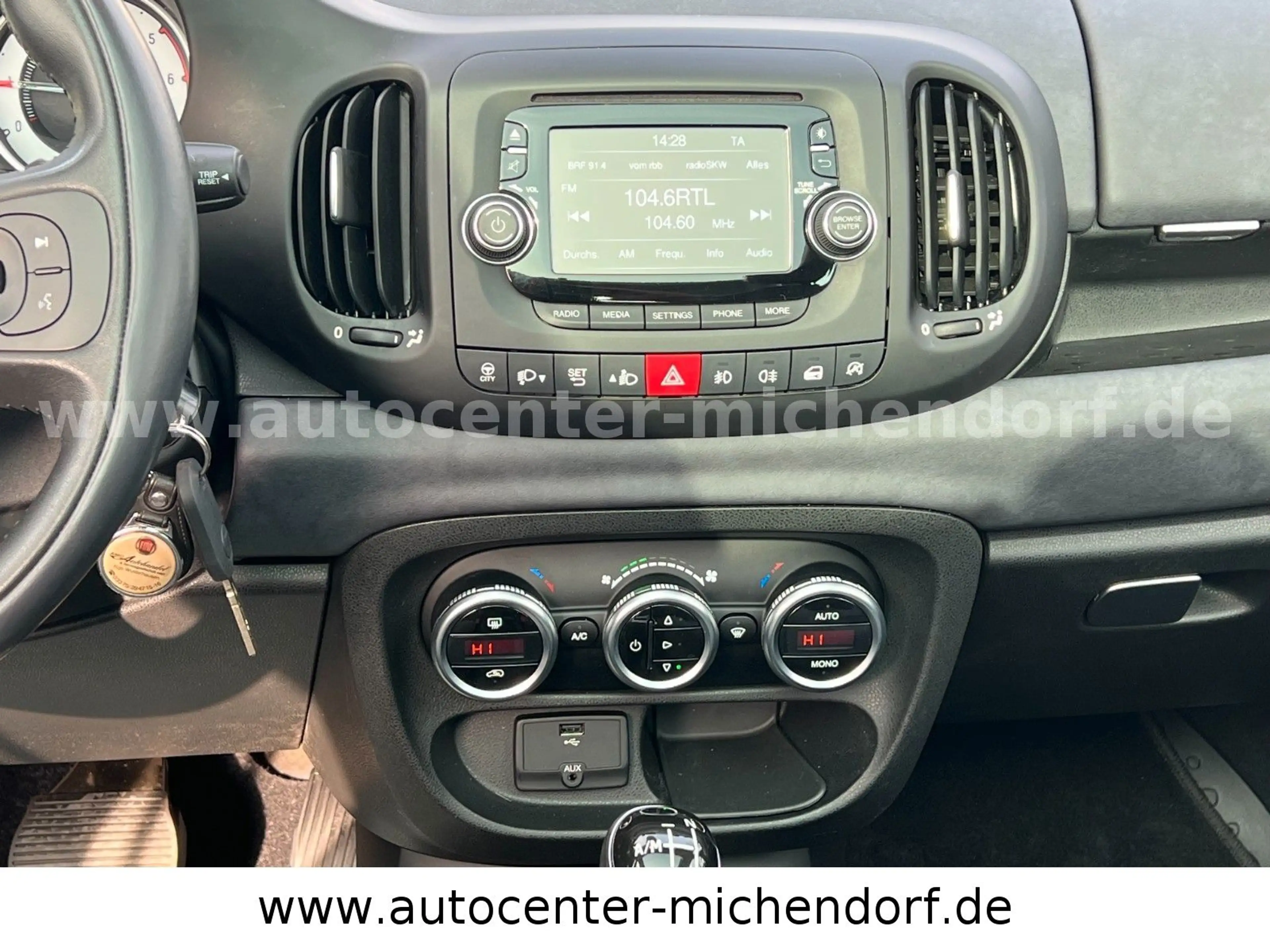 Fiat 500L Lounge*Automatik*Panorama*Tüv Neu — photo 14