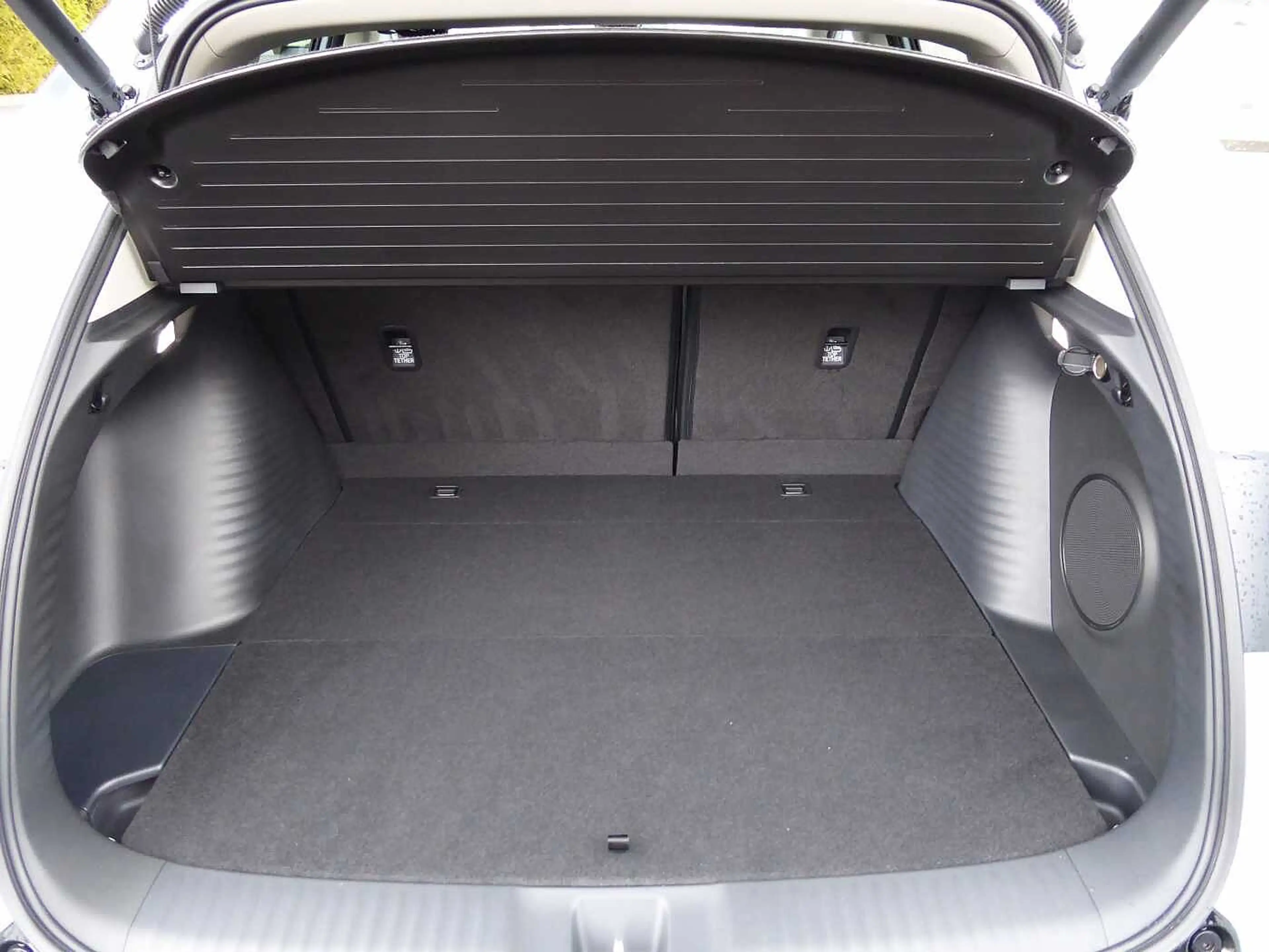 Honda ZR-V Hybrid e:HEV 2.0 i-MMD Advance / Schiebedach — photo 11