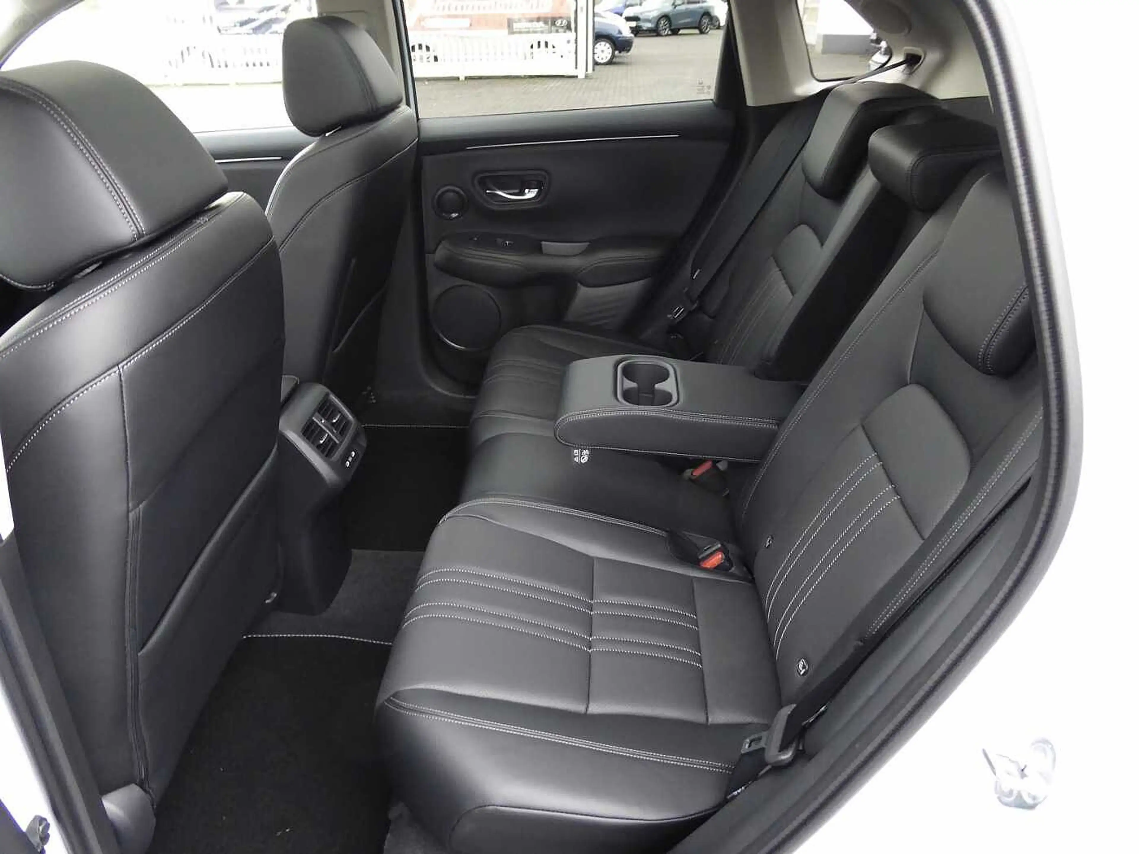 Honda ZR-V Hybrid e:HEV 2.0 i-MMD Advance / Schiebedach — photo 10
