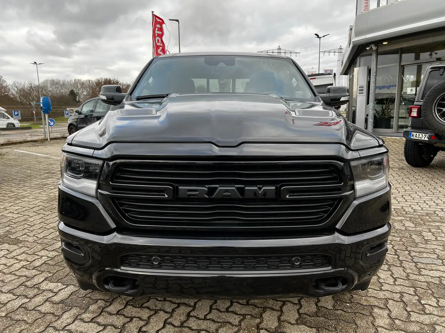 Dodge RAM RAM 1500 Laramie Night 5,7 V8 LPG,AHK,LUFTFAHRWERK Nero - 2