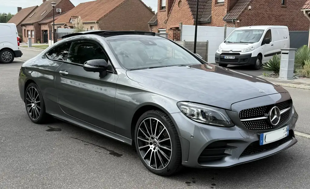 Mercedes-Benz C 300 2019 из Европы — купить под ключ