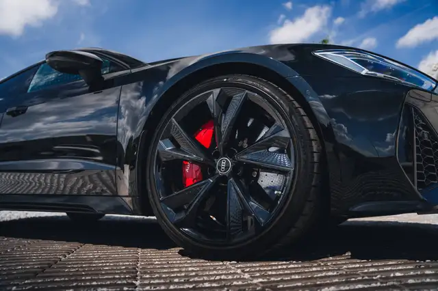 Audi RS7 view 4