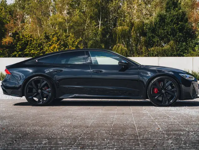 Audi RS7 view 5