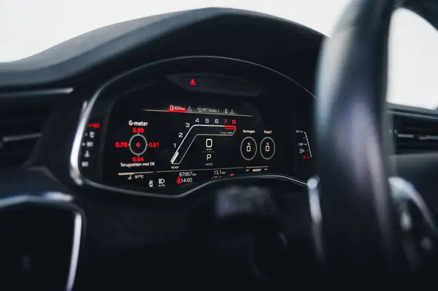 Audi RS7 view 11