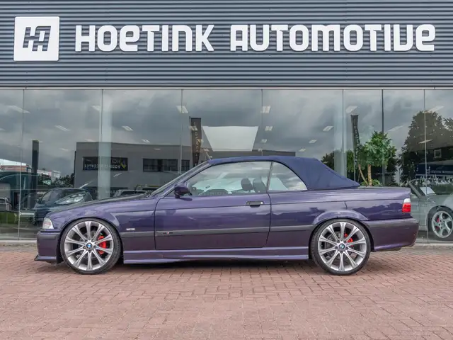 BMW 3 Series view 11