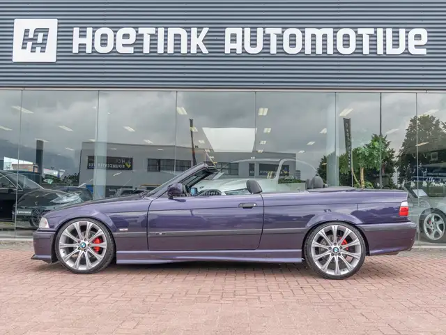 BMW 3 Series view 10