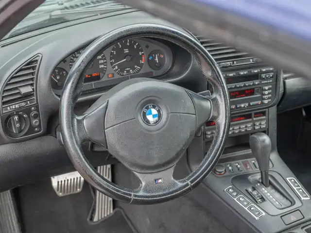 BMW 3 Series view 7