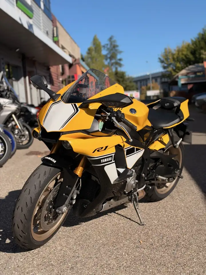 Yamaha YZF 1000