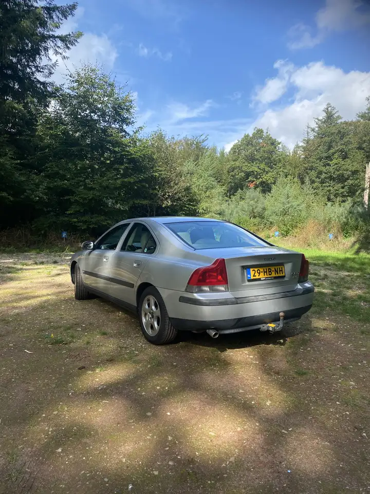 Volvo S60 2.4T, foto 2