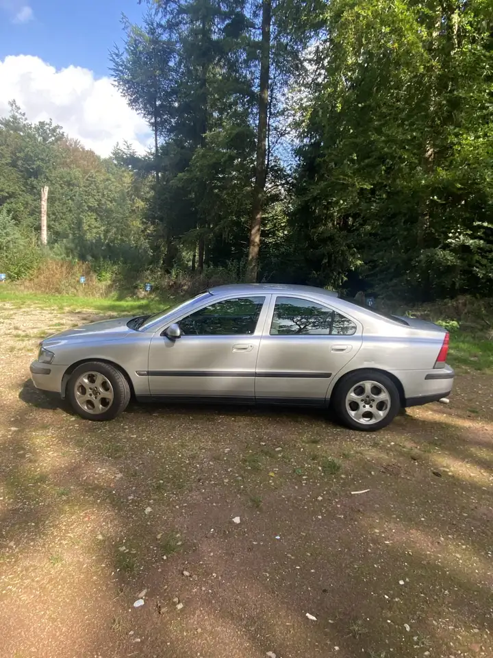 Volvo S60 2.4T, foto 3