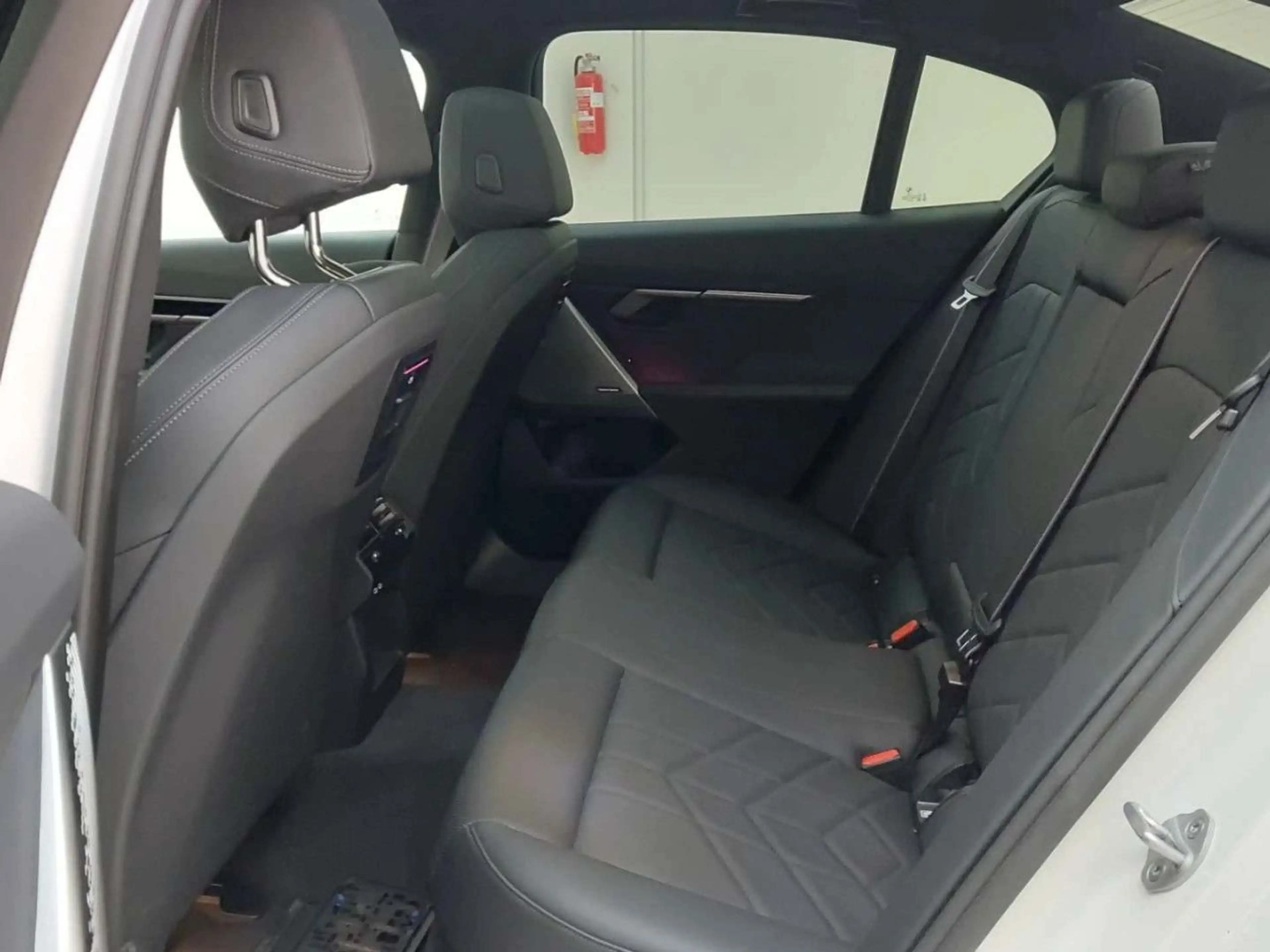 BMW 540 d Limo M SportPRO Pano. LiveProf. HUD IconicGlo — photo 9
