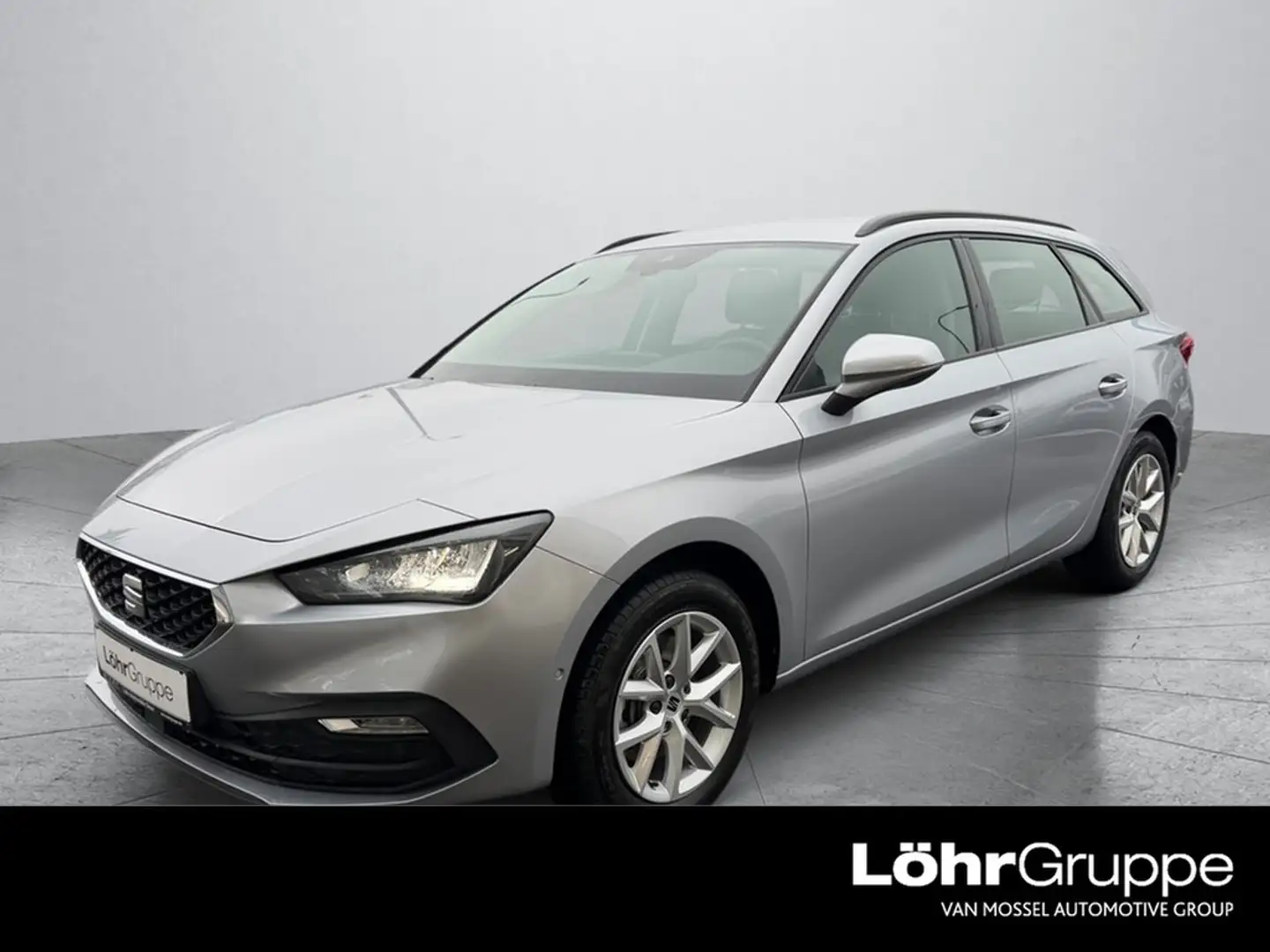 SEAT Leon ST 2,0 TDI DSG Silber - 1