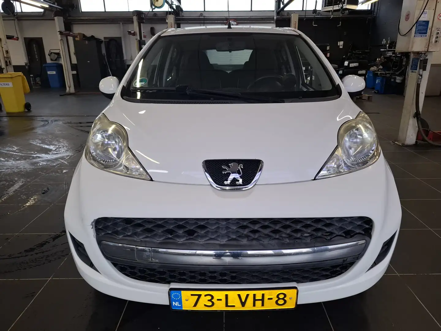 Peugeot 107 107 1.0-12V XR Wit - 2