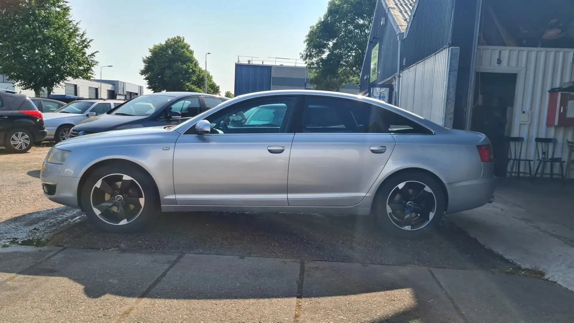 Audi A6 Limousine 2.4 Pro Line Grijs - 2