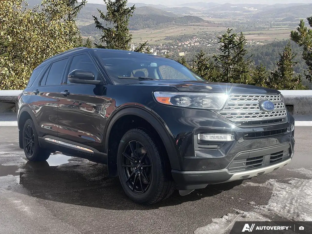 Ford Explorer снимка Ford Explorer