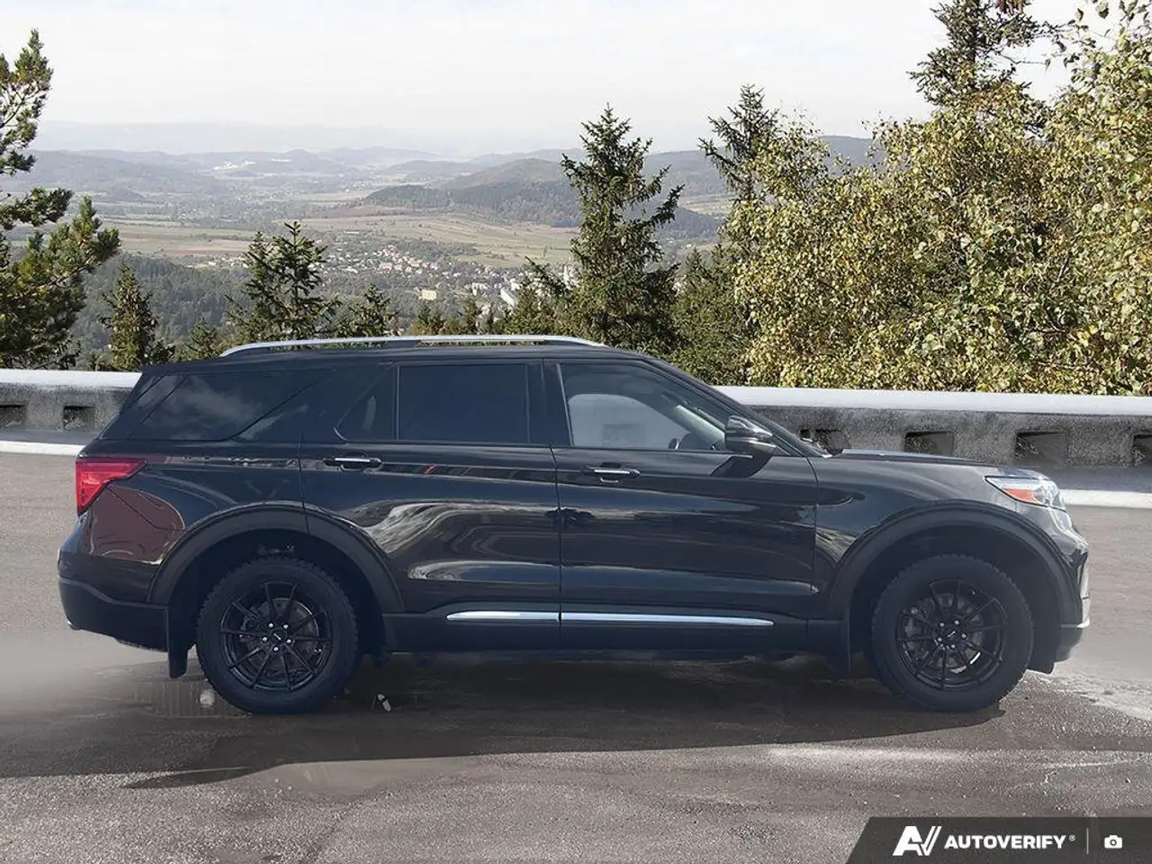 Ford Explorer снимка Ford Explorer