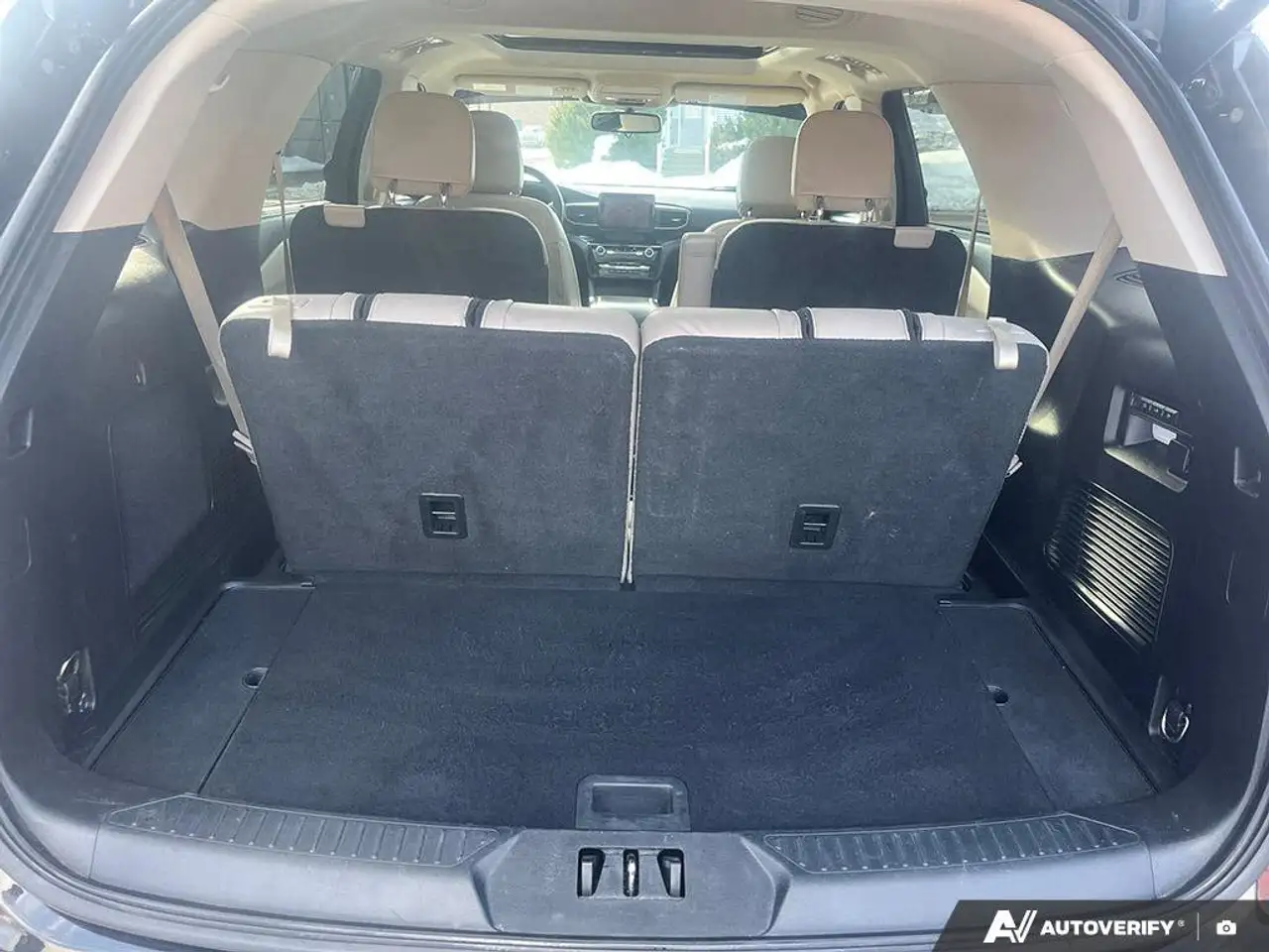 Ford Explorer снимка Ford Explorer