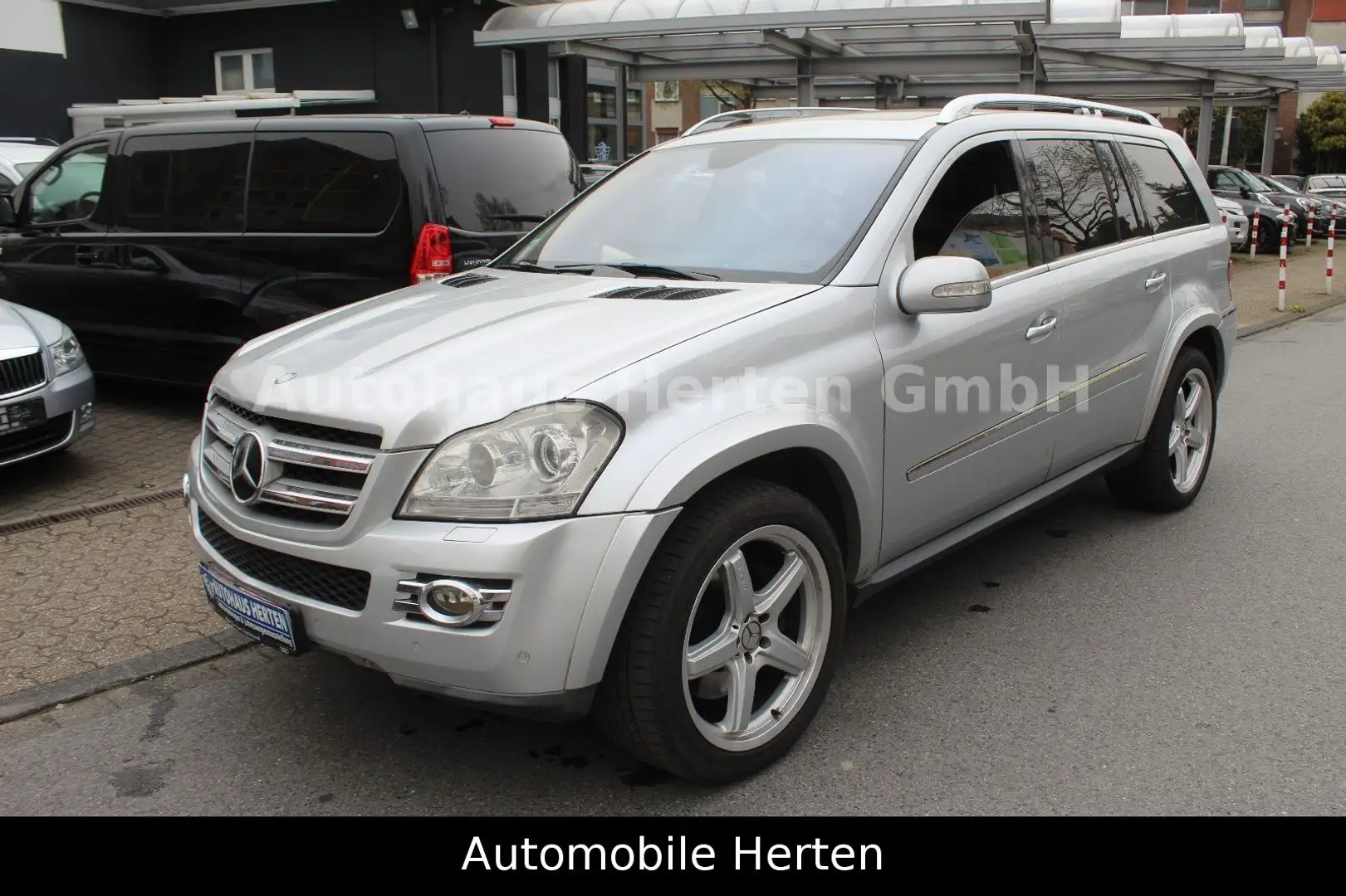 Mercedes-Benz GL 420 CDI 4Matic*AMG PAKET*7SITZER*NAVI*XENON* Srebrny - 1