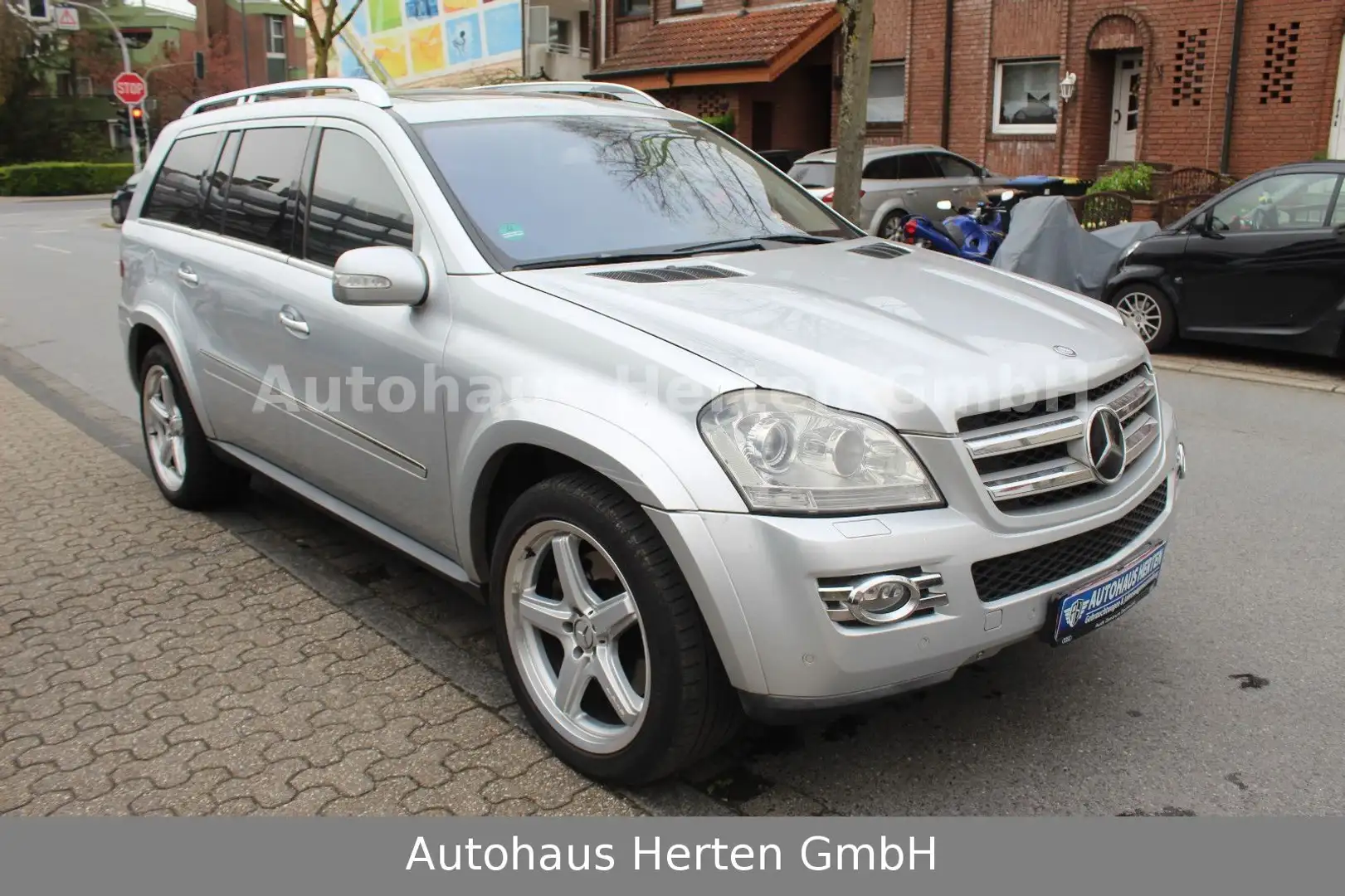 Mercedes-Benz GL 420 CDI 4Matic*AMG PAKET*7SITZER*NAVI*XENON* Argintiu - 2