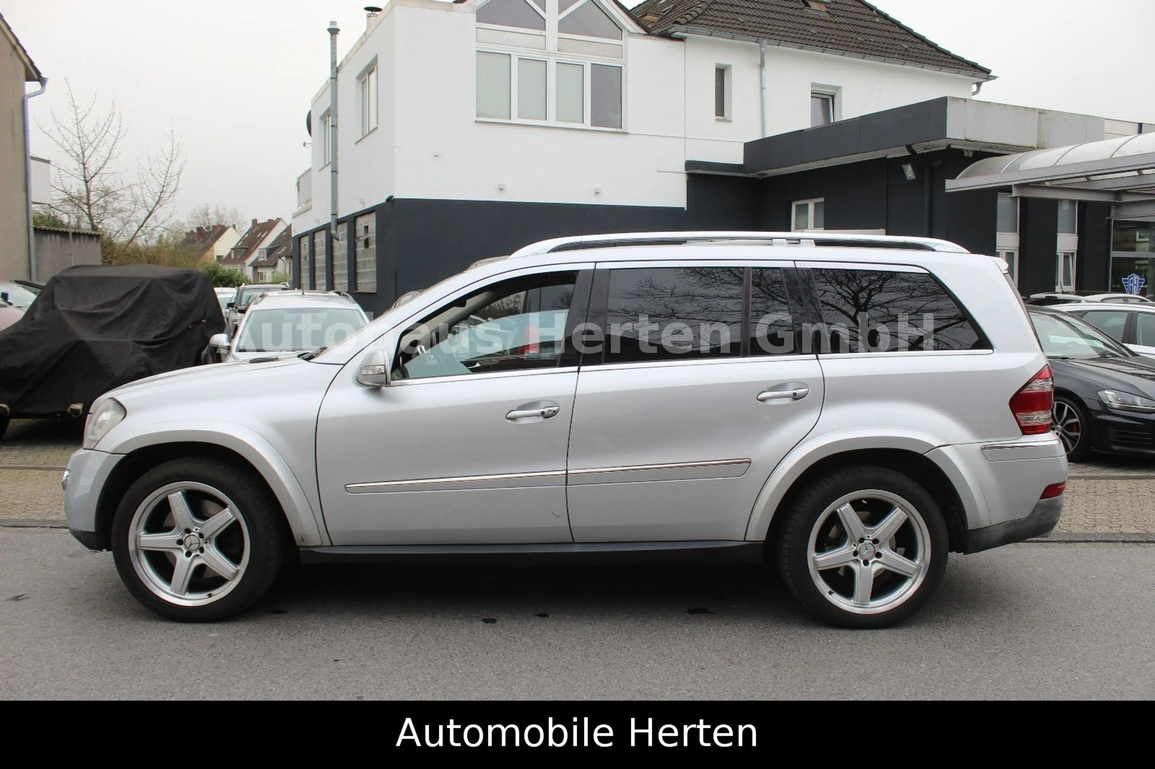 Mercedes-Benz GL 420 CDI 4Matic*AMG PAKET*7SITZER*NAVI*XENON* — photo 6