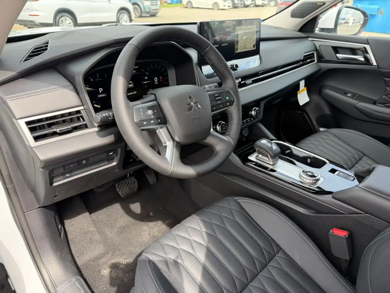 Mitsubishi Outlander photo Mitsubishi Outlander