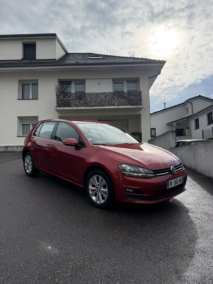 Volkswagen Golf Standard Model