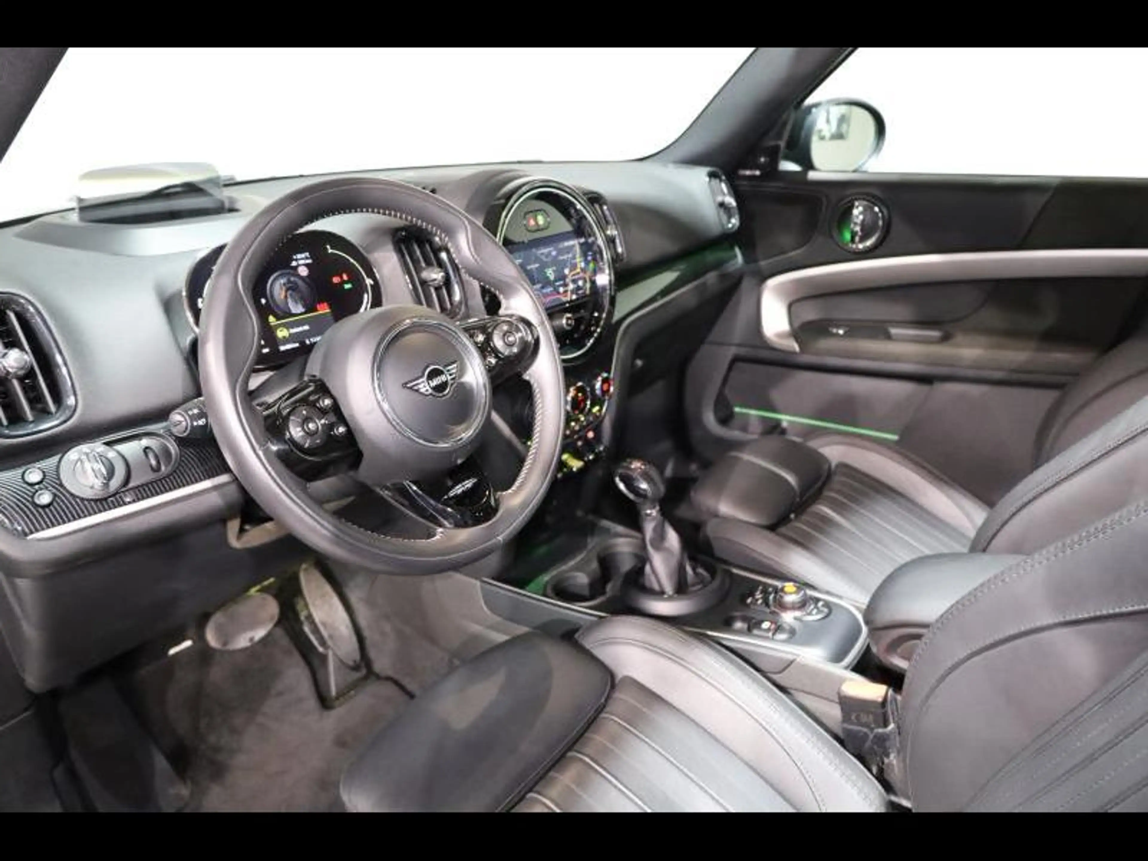 MINI Cooper SE Countryman ALL4 — photo 6