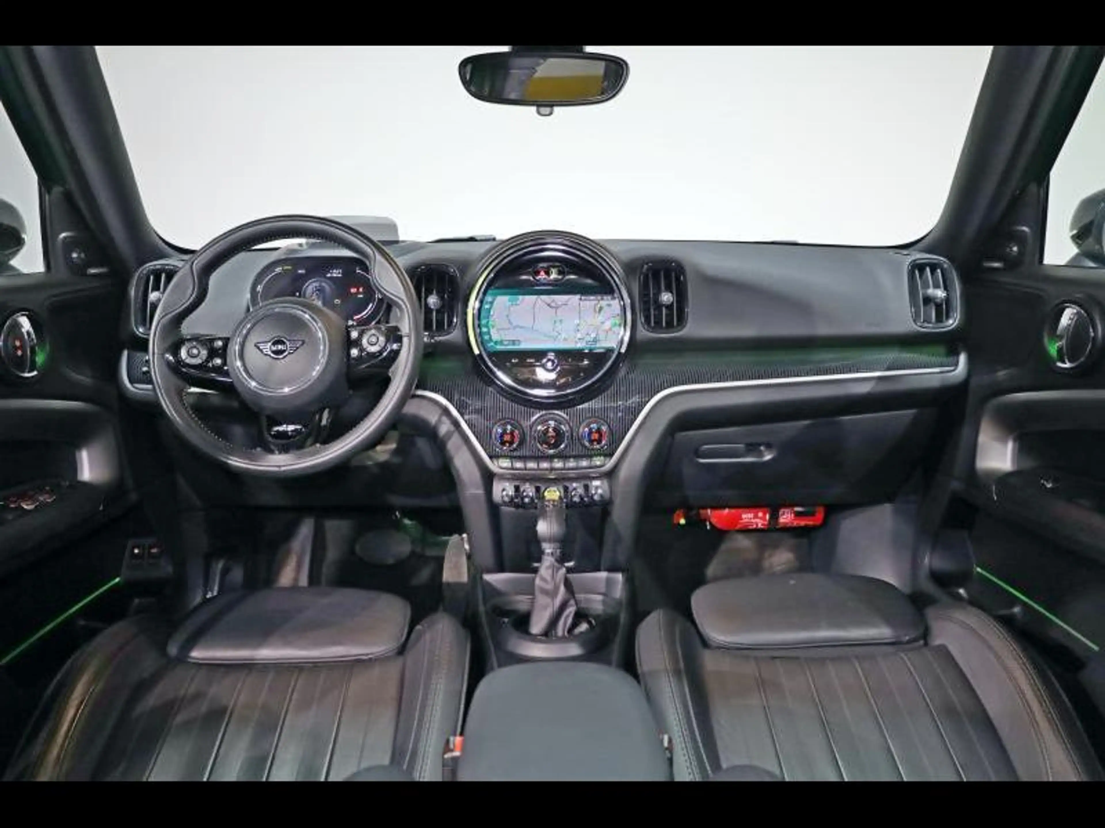 MINI Cooper SE Countryman ALL4 — photo 7