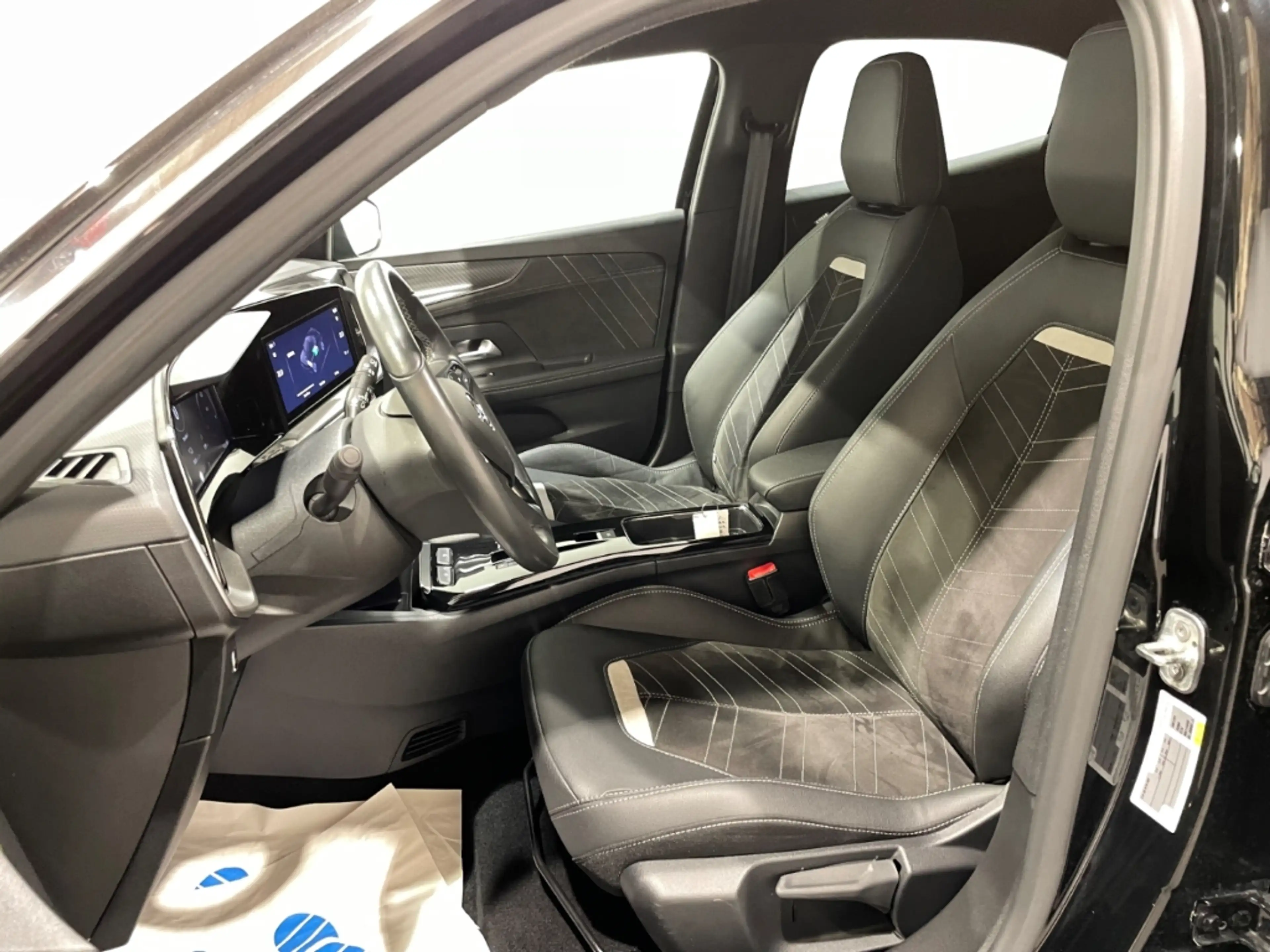 Opel Mokka-E Ultimate Navi LED ACC Rückfahrkamera Virtual Cockp — photo 6