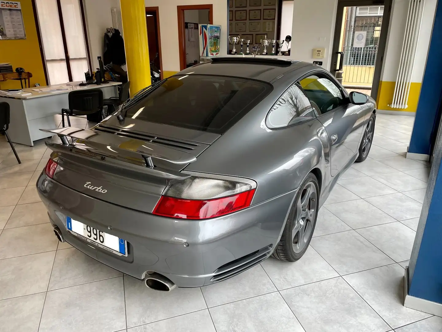 Porsche 996 996 Turbo cat Coupé Grigio - 2